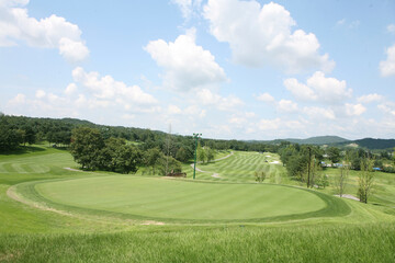 healthy and strong diet sports with green grass and beautiful golf course blue sky golf, 푸른잔디 아름다운 골프장 파란하늘 골프로 건강하고 튼튼한 다이어트 스포츠