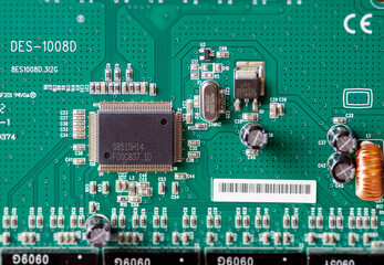 Composants électroniques, puce, carte informatique