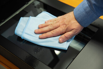 Cleaning the scanner and photographic films from dust. Converting an image to digital form.