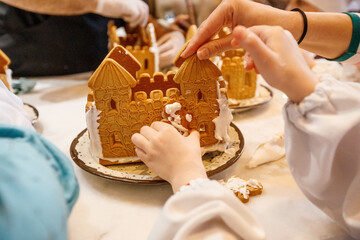 gingerbread hands master class child