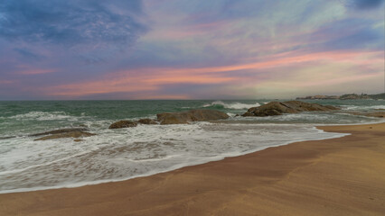 Obraz premium beautiful sunset over the Indian Ocean Sri Lanka