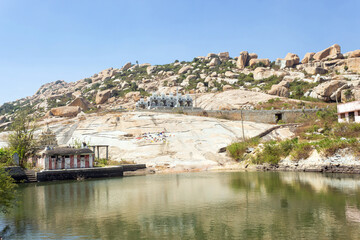 Obraz premium View of Devalaya Pushkarini and Panchlingeshwara Temple, Avani, Kolar, India