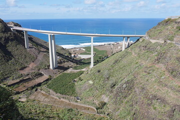 Obraz premium Autobahnbrücke auf Gran Canaria