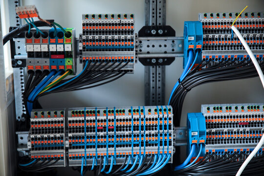 KNX-Mietbus. Geb&auml;udeautomation mit KNX. selektiver Fokus 