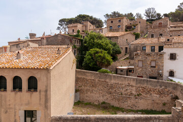 Obraz premium medieval stone neighborhood in tossa de mar on the costa brava