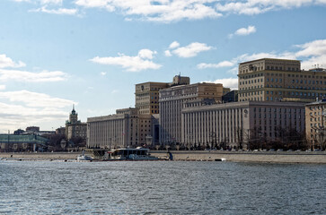 Obraz premium granite embankment of the river in winter