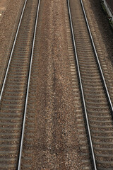 Obraz premium Railway track in a stone bed