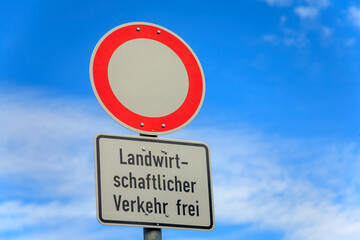 Verkehrsschild, Landwirtschaftlicher Verkehr frei