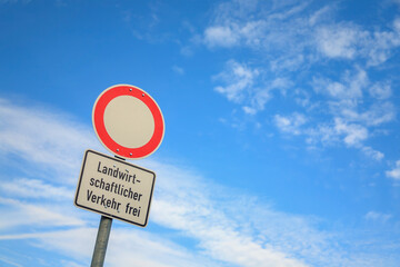 Verkehrsschild, Landwirtschaftlicher Verkehr frei