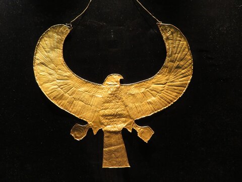 Gold Egyptian necklace, c.14th century BC. | The British Museum Images