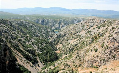 Fototapeta na wymiar view on the canyon of the Krupa river, Croatia