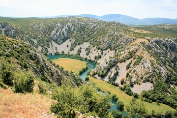 Fototapeta na wymiar lovely bend in the canyon of the Krupa river, Croatia