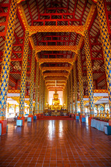 Obraz premium Group of pagoda in Wat-Suan-Dok. famous temple in Chiang Mai, Thailand