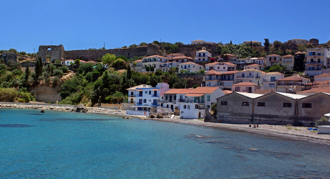 olourful houses under the Castle of Koroni, a coastal town in Messenia, Peloponnese, Greece. 