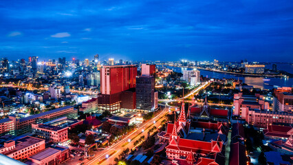 city at night © Thea