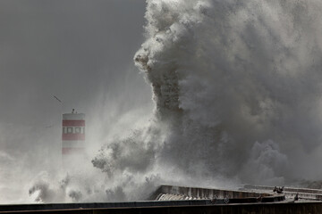 Big wave splash