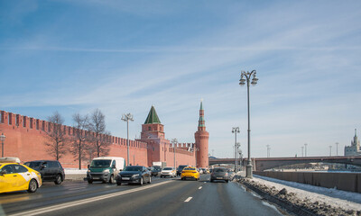 Fototapeta na wymiar The road along the wall of the Moscow Kremlin