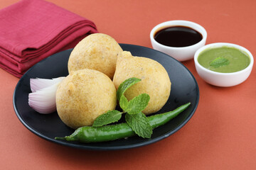 paneer bonda indian snack,Indian snack aloo vada or bonda made from potato with coconut chutney. indian snacks Aloo Bonda vada / pakoda / pakora. Served with green chutney.