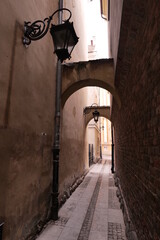 Many beautiful old buildings, streets and temples have been preserved in old Warsaw. Warsaw (Poland).