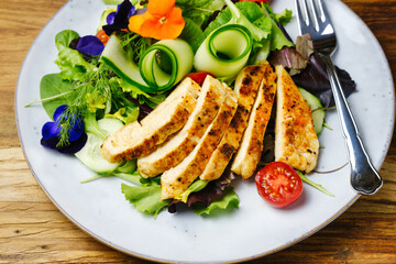 Spring salad with chicken