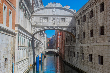 bridge of sights in Venice