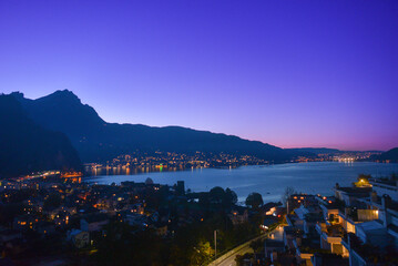 Sonnenuntergang über dem Vierwaldstättersee bei Stansstad, Schweiz