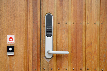 Electronic RFID door 