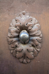 Naklejka premium Antique Door Knob on wooden door