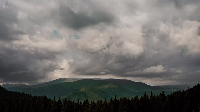 Mountain scenery moments before big storm.