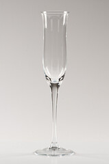 Crystal glass for sparkling wines, champagnes and lambruscos, served chilled