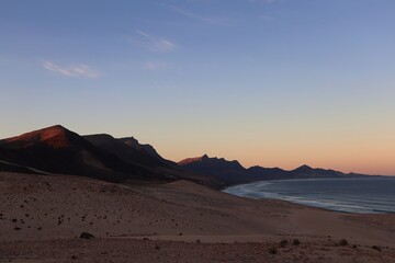 Fototapeta na wymiar Wschód słońca nad oceanem, Fuerteventura