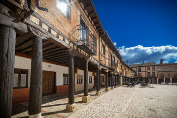 edificios rurales en pequeños pueblos de el norte de España