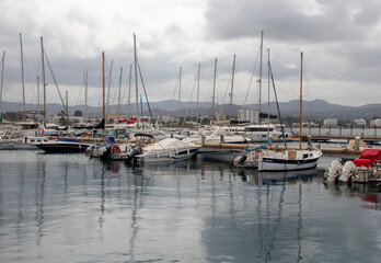 Fototapeta na wymiar Boats in a port