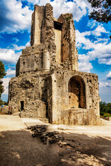 Tour Magne  im Jardin De La Fontaine in N&icirc;mes, S&uuml;ddfrankreich