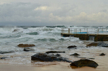 Strong waves in action in Sydney, Australia