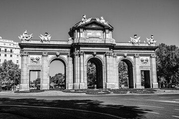 Fototapeta premium puerta Alcalá BW