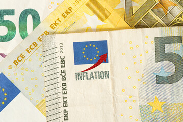 Euro Banknote und steigende Inflation in Europa