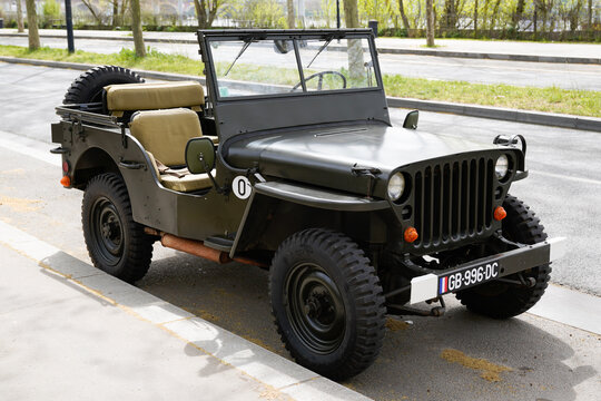 Jeep military wwII american us vehicle vintage old timer car