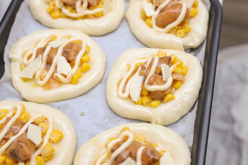 ピザ　手づくり中