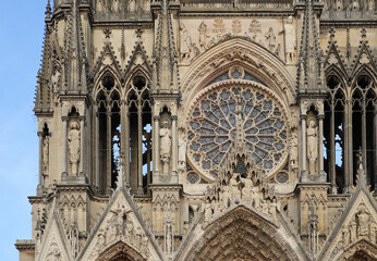 Reims Cathedral, a Roman Catholic cathedral in the French city of the same name, the archiepiscopal see of the Archdiocese of Reims - obrazy, fototapety, plakaty