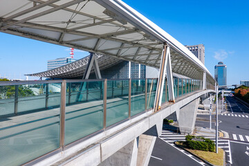 Fototapeta premium 日本最大級のコンベンション施設 幕張メッセの連絡橋（千葉県千葉市）