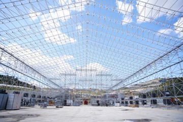 Naklejka premium working inside a metal construsction
