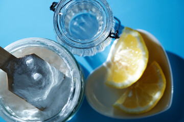 baking soda white vinegar and lemon