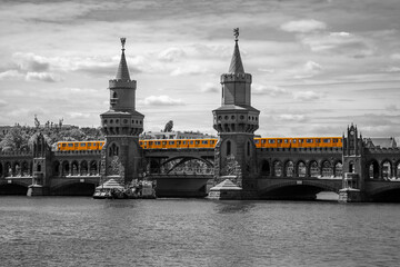 Grayscale shot of the famous historic Oberbaum Bridge in Berlin, Germany