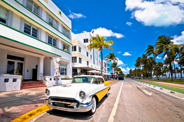 Miami South Beach Ocean Drive colorful Art Deco street architecture view, - obrazy, fototapety, plakaty