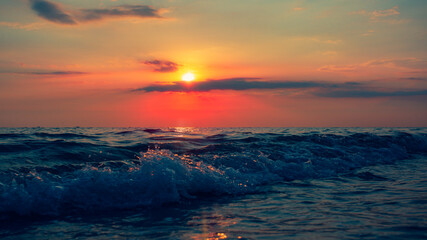 Obraz premium Amazing beach sunset Beautiful Landscape Ocean Summer sunset Natural background Dark tone style