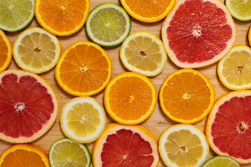 Verschiedenes Zitrusobst (Orange, Grapefruits, Zitronen, Limetten)