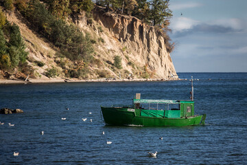 Siła morza, statki, kutry, żaglówki, wschód słońca i zachód słońca, mewy i piękne niebo. © Artur Wojtczak 