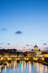 Fototapeta premium Night view of the Basilica St Peter in Rome, Italy