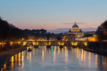 Fototapeta na wymiar Night view of the Basilica St Peter in Rome, Italy